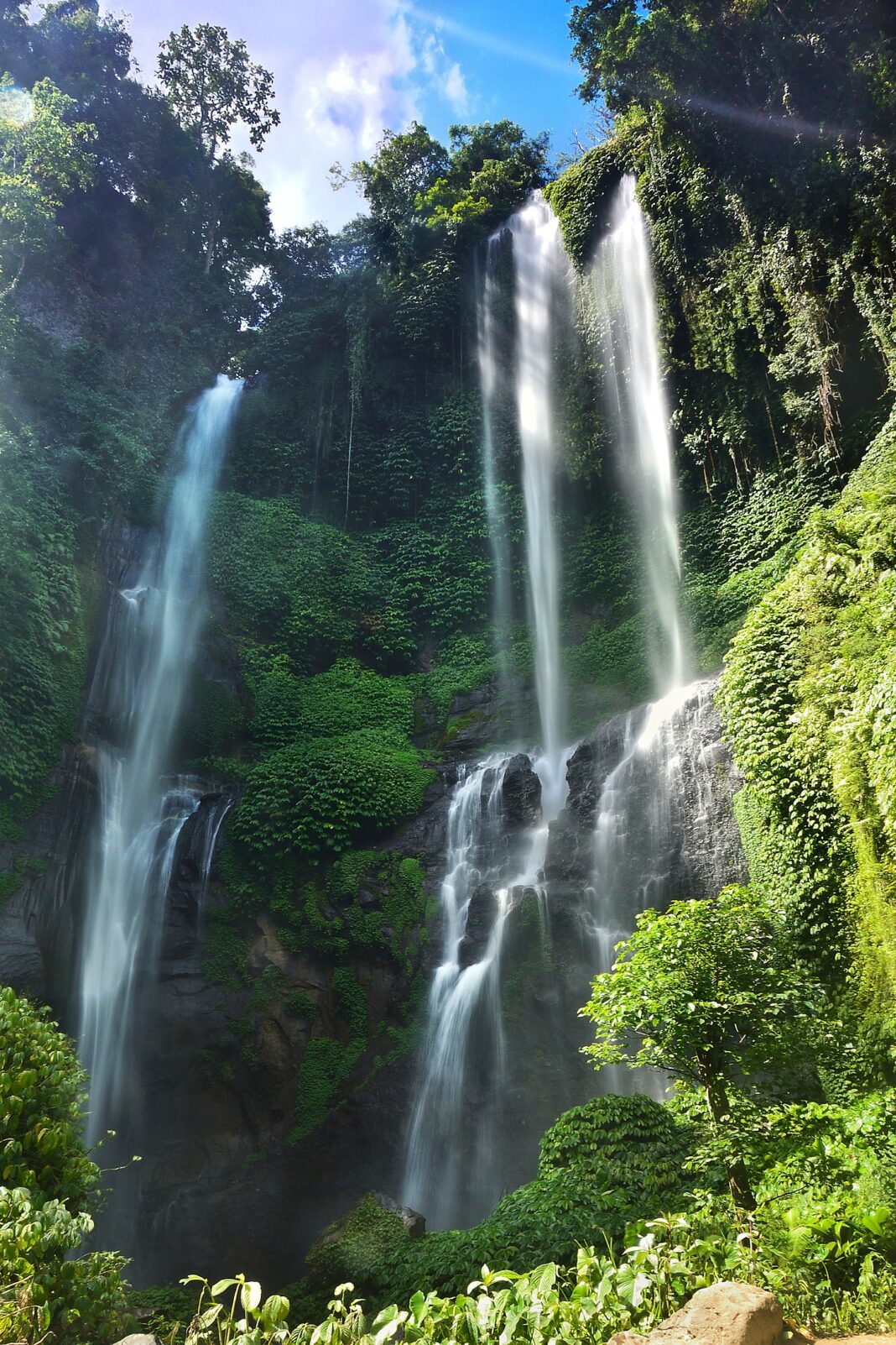 Air_Terjun_Sekumpul