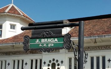 Jl_Braga_Street_Sign_in_Bandung