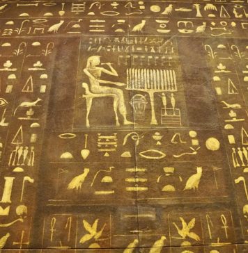 hieroglyphics-luxor-egypt
