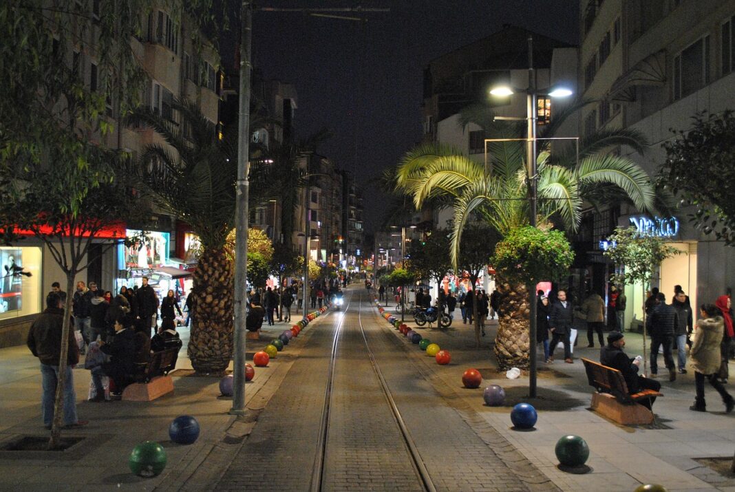 Istanbul-at-night Istanbul-at-night