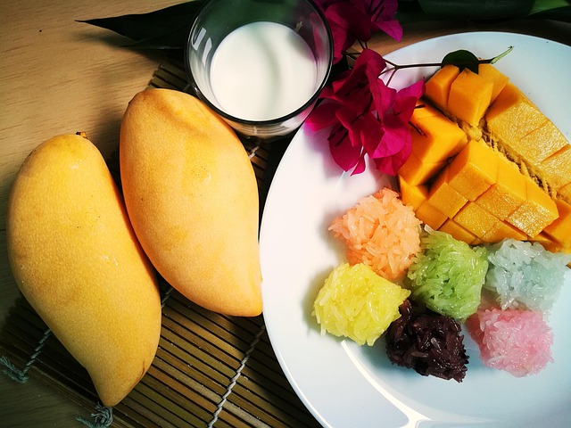 mango-sticky-rice-thai-food-xelexi